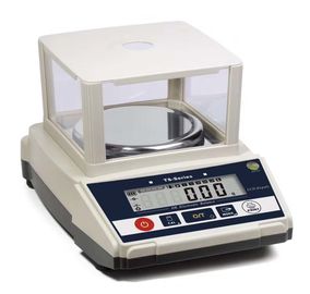Escala experimental de alta precisão com legibilidade de 0,01g e conexão de interface RS-232C